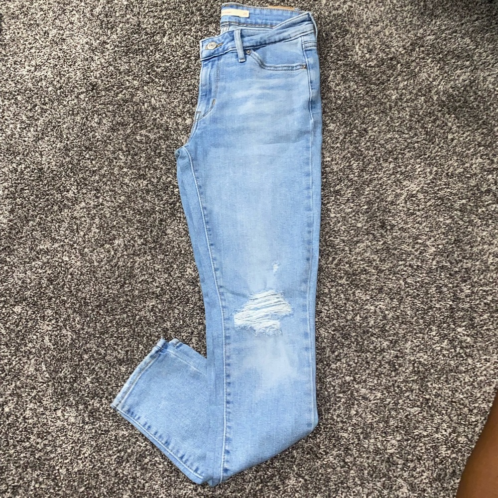 Levi’s 711 Skinny Ankle Light Wash Jeans